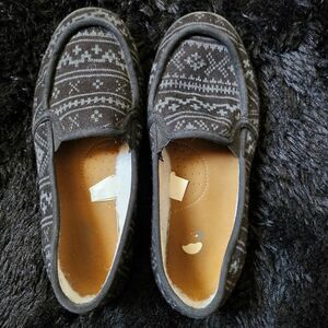 Joe Boxer Dark Patterned Flats